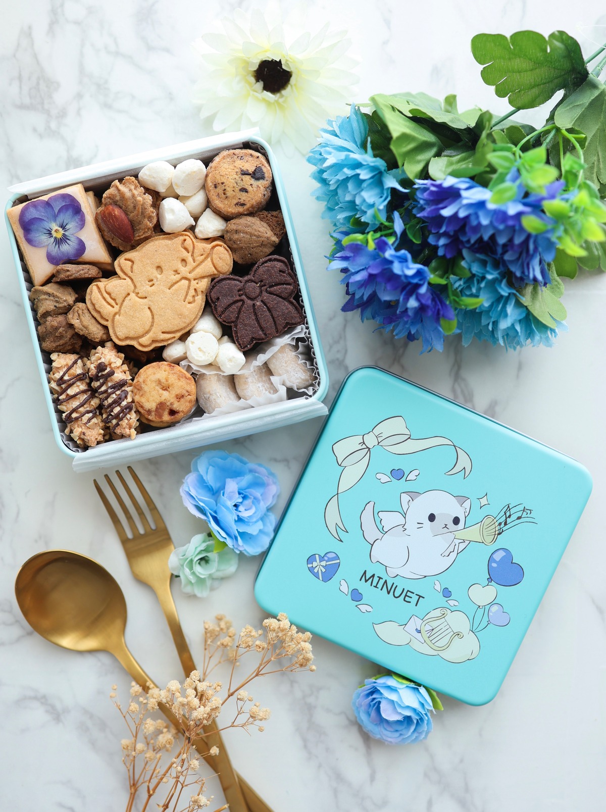 キューピッド猫ちゃんのクッキー缶